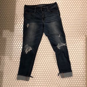 Medium wash distressed jean